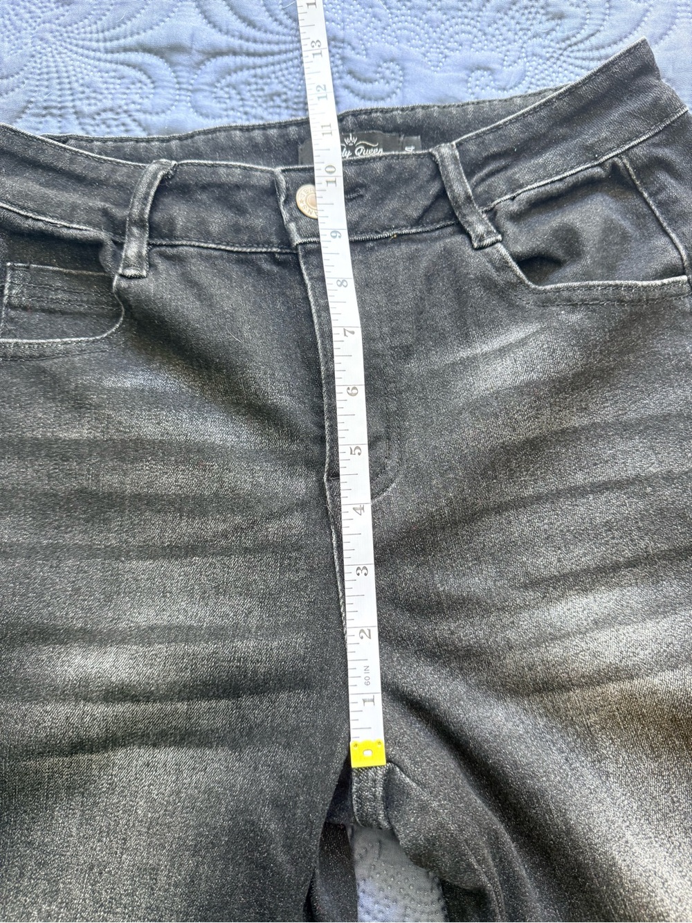 High-Rise Black Wide-Leg Jeans with Frayed Hem - Picture 6 of 7